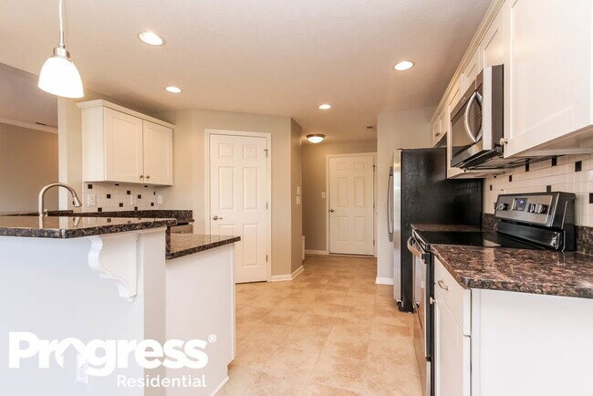 Building Photo - 561 Grabill Dr