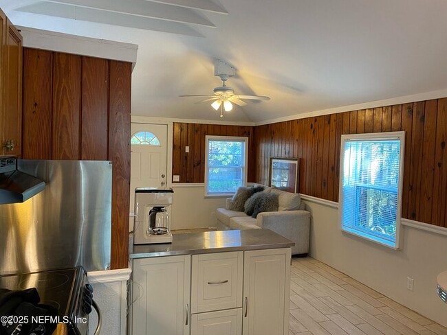 Building Photo - 408 Flagler Blvd