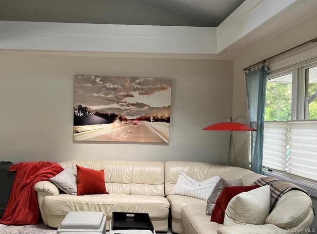 Building Photo - 11 Post Crossing