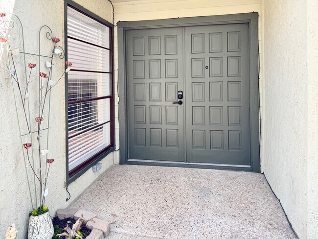 Building Photo - 30 Casa Verde St