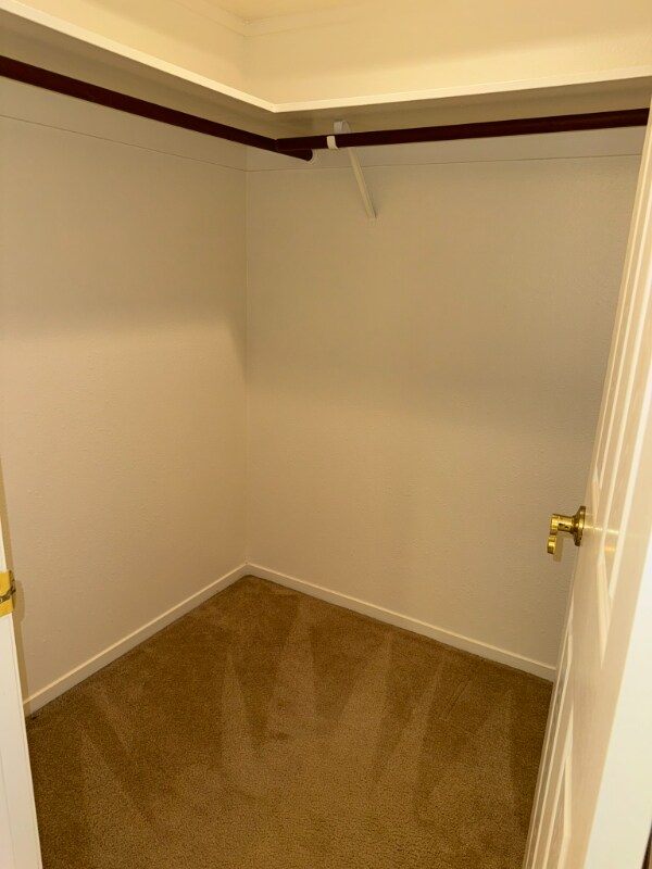 Building Photo - 284 W Lexington Ave