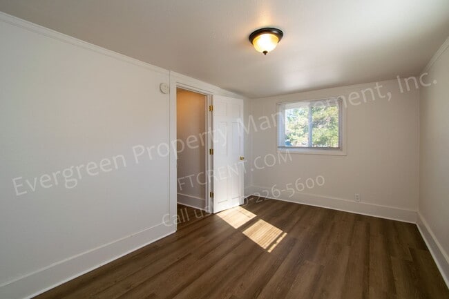 Building Photo - 161 S Lincoln Ave