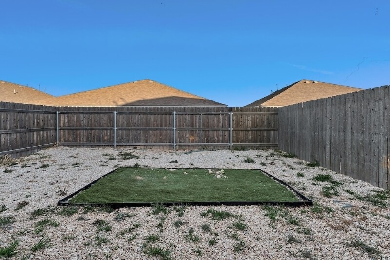 Building Photo - 2120 N Avenue J