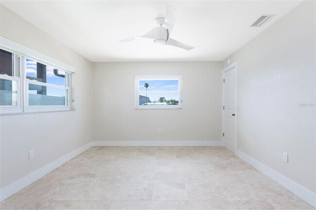 Building Photo - 6454 2nd Palm Point