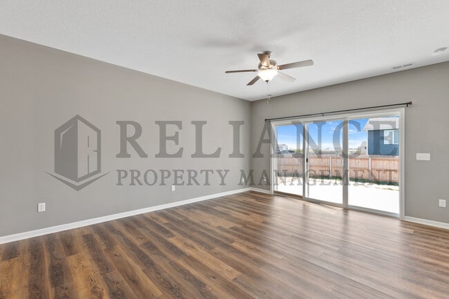 Building Photo - 5281 N Toben Ct