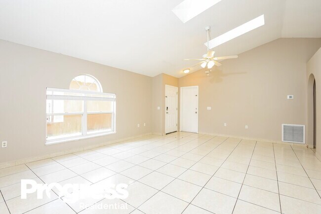 Building Photo - 12702 Parkbury Dr