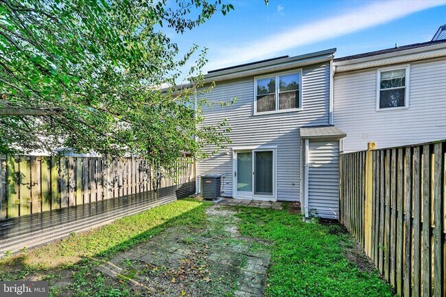 Building Photo - 13 Ute Ct