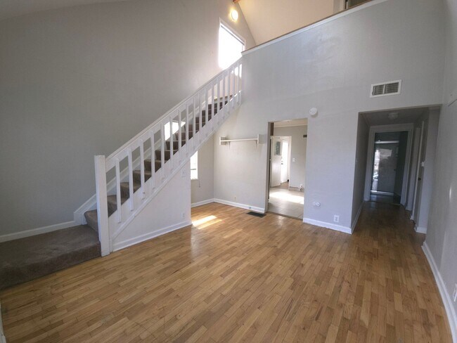 Building Photo - 896 18th St