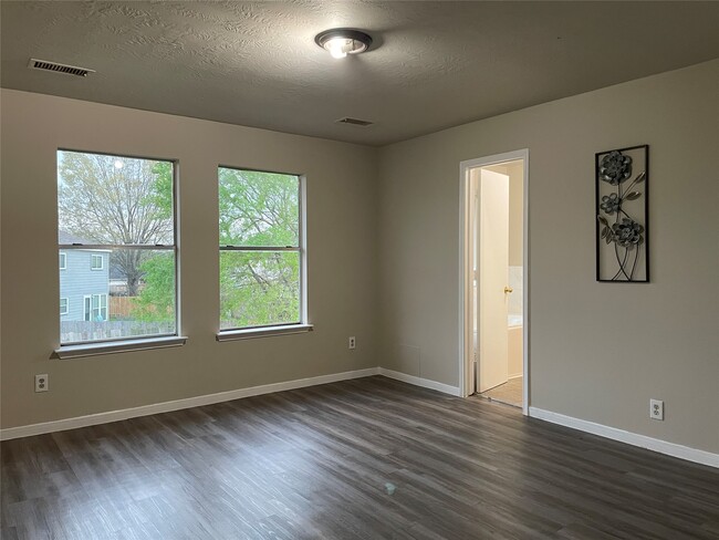 Building Photo - 6614 Amberfield Ln