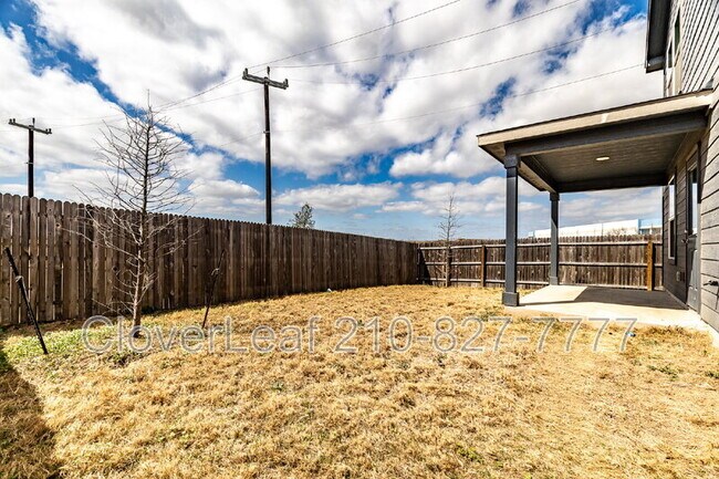 Building Photo - 6102 Walnut Wy