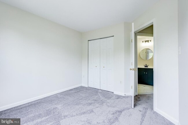 Building Photo - 4302 Day Lily Dr