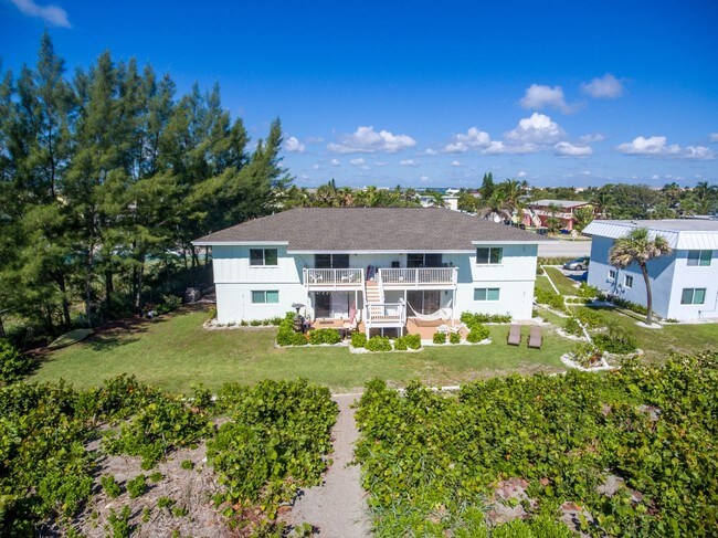 Building Photo - 1156 S Ocean Dr