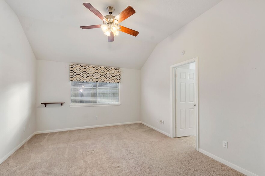 Building Photo - 15423 Brock Creek Way