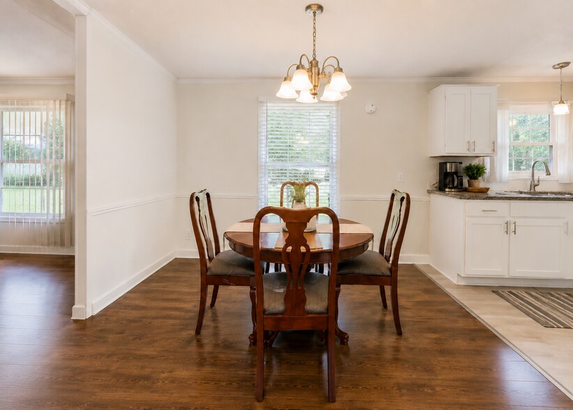 Building Photo - 3513 Sandpiper Rd