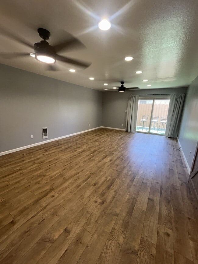 Building Photo - 4198 Mt Alifan Dr