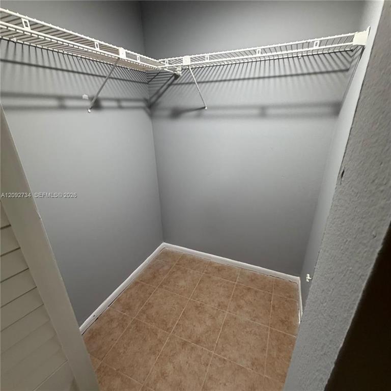 Building Photo - 7901 Colony Cir S