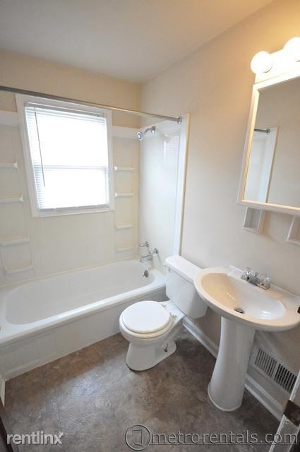 Building Photo - 2 br, 1 bath Townhome - 1611 Ashland Ave