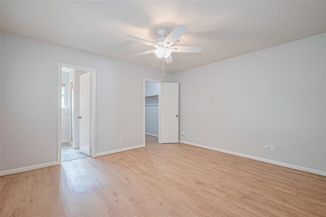 Building Photo - 2530 Bandelier Dr