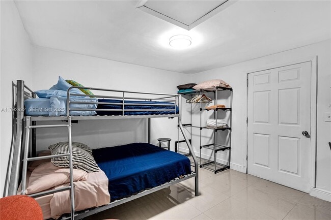 Building Photo - 519 NW 52nd St