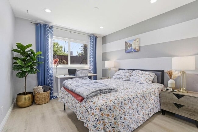 Building Photo - 1714 Woodridge Way