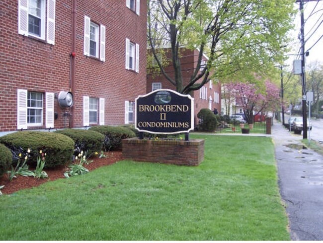 Building Photo - 271 Albion St