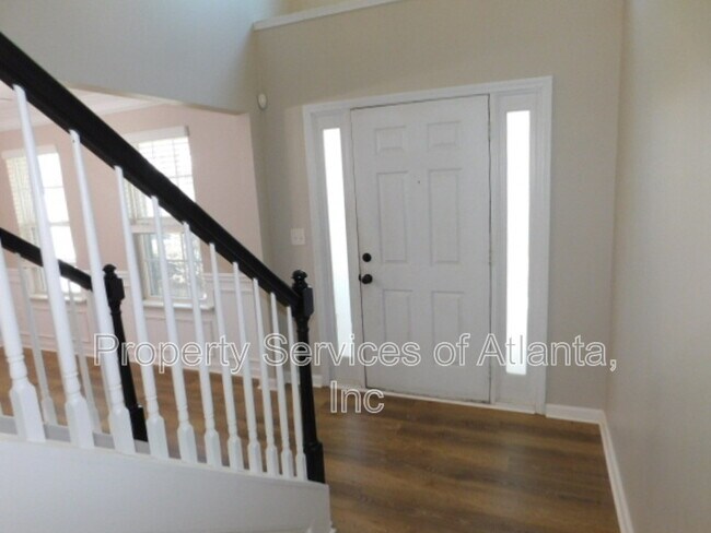 Building Photo - 1834 Stephens Pond View