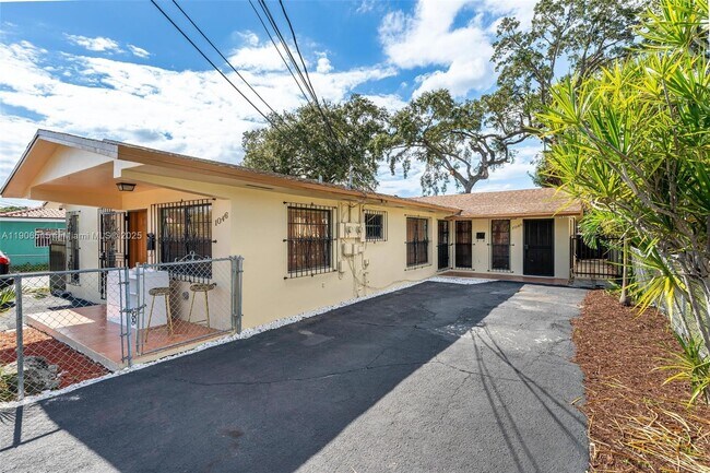 Building Photo - 1048 NW 32nd Pl