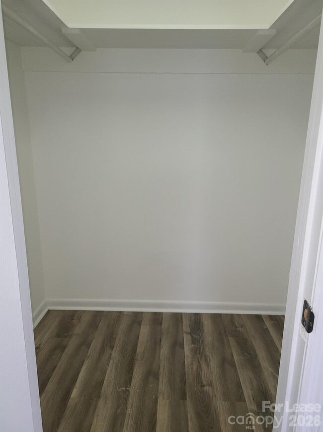 Building Photo - 201 Eastwood Dr