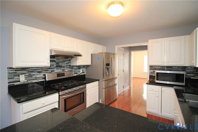 Building Photo - 11528 Pinedale Dr