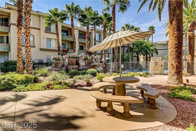 Building Photo - 7143 S Durango Dr