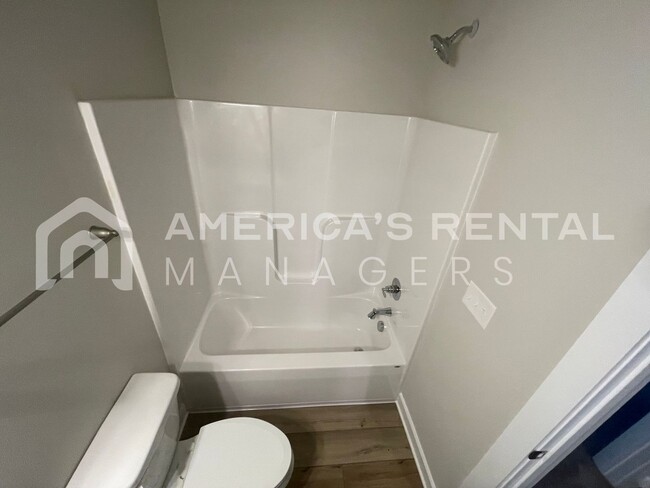 Building Photo - Home for Rent in Weaver, AL!!! Available to View Now!!!