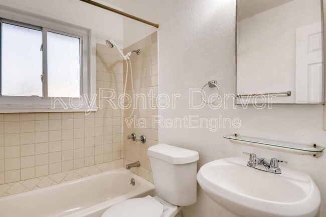 Building Photo - 9160 Cypress Dr