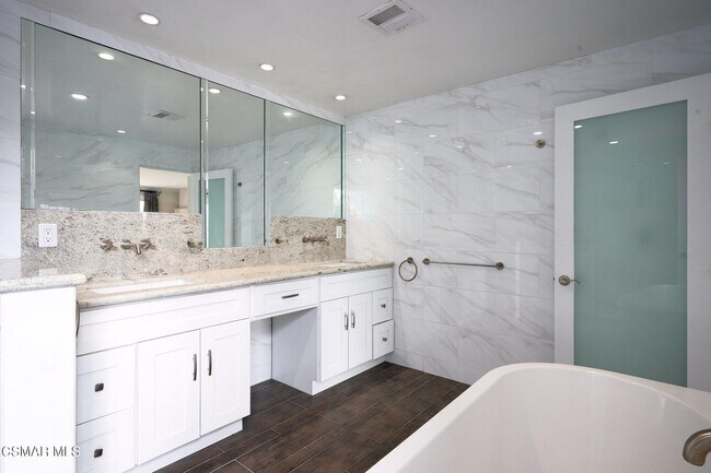 Building Photo - 4613 Reforma Rd