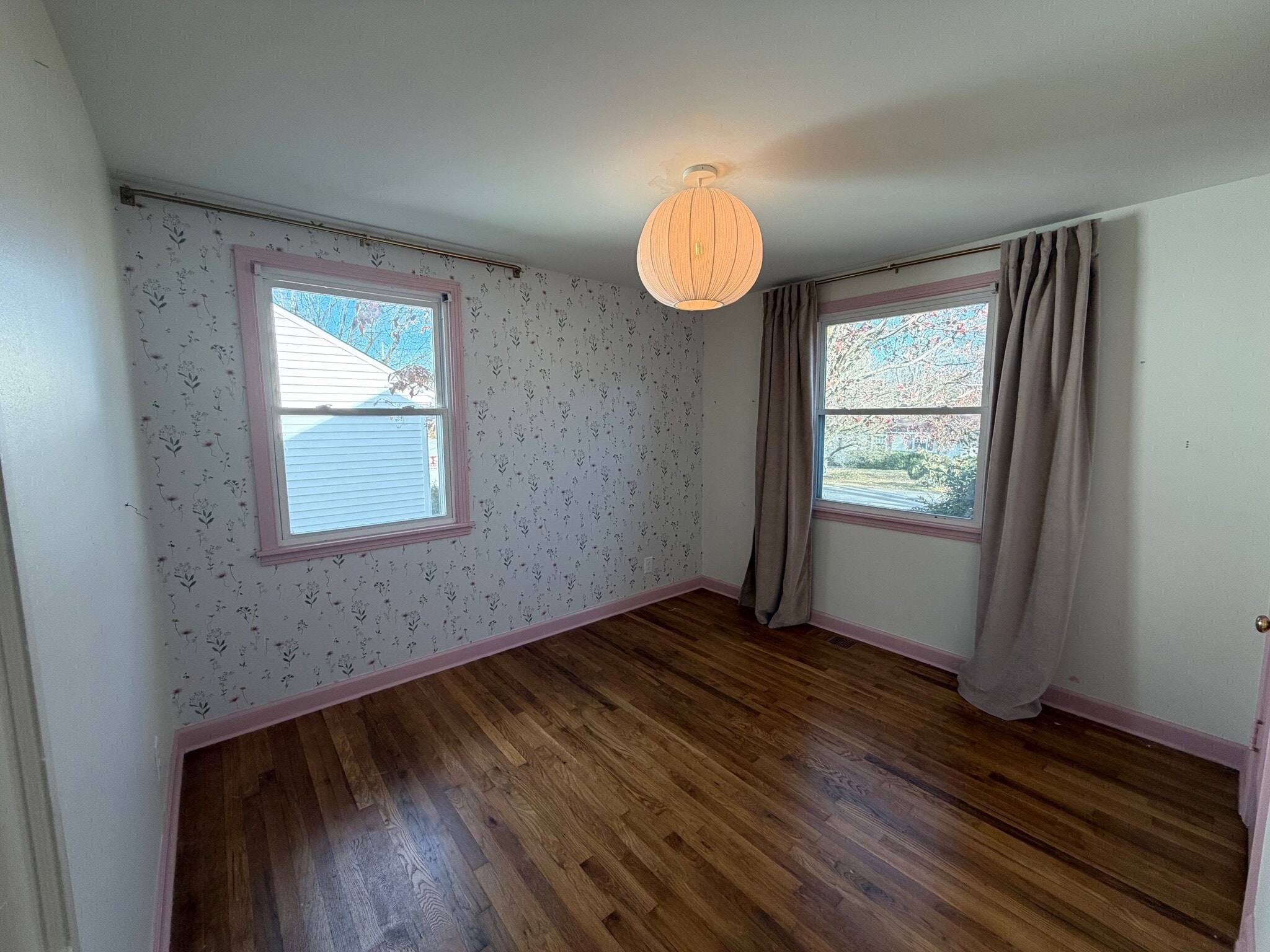 Smaller of the 2 bedrooms. - 5623 Meadowcrest Ln