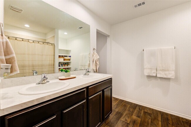 Building Photo - 21577 Starry Night Dr