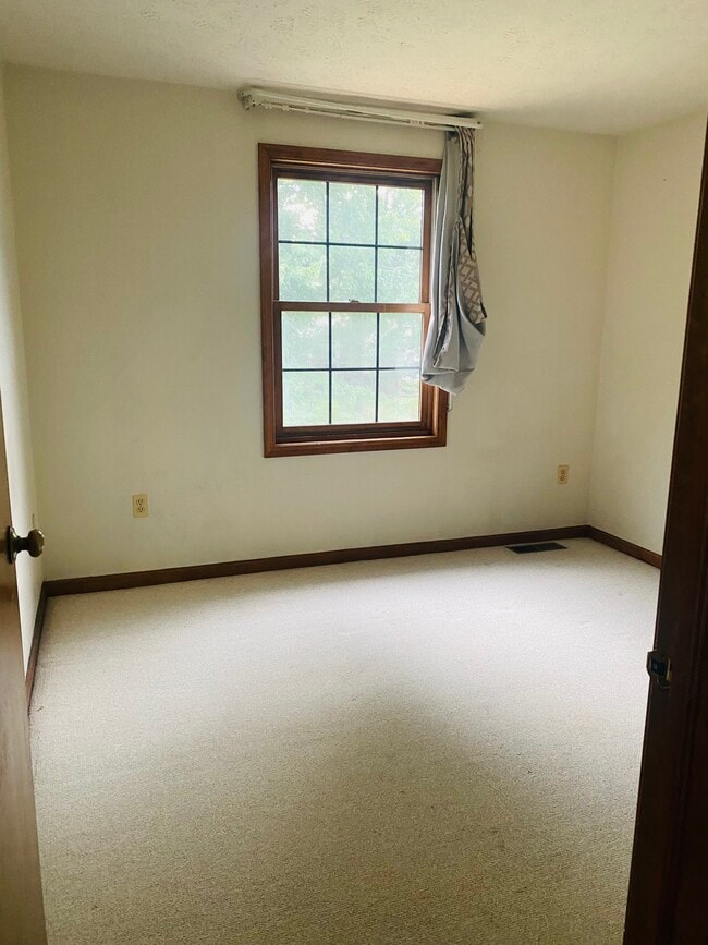Building Photo - 473 Montvale Ln