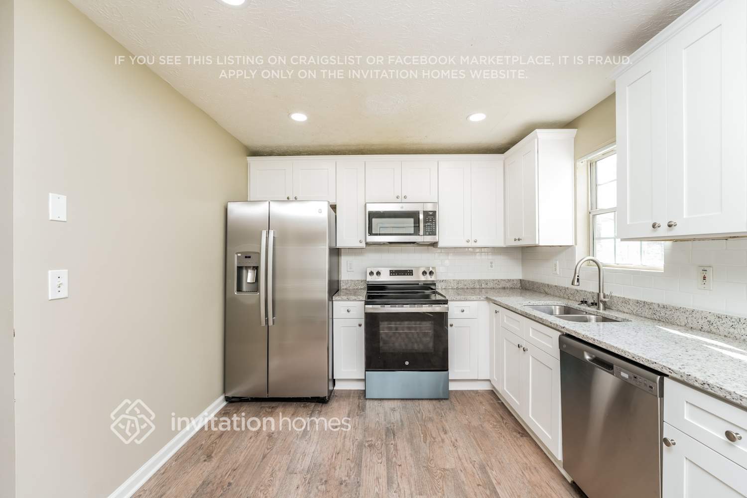 Building Photo - 9143 S Sterling Lakes Dr