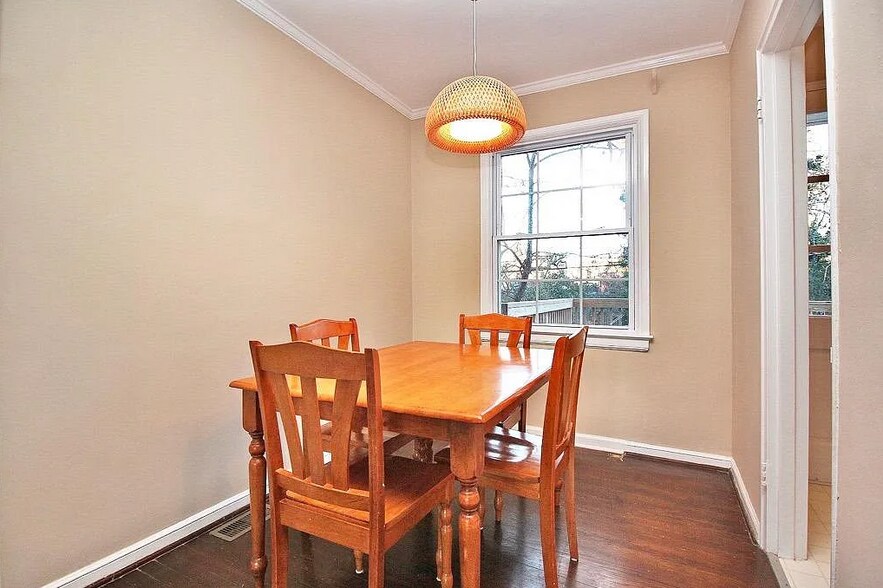 Building Photo - 427 Wakefield Dr