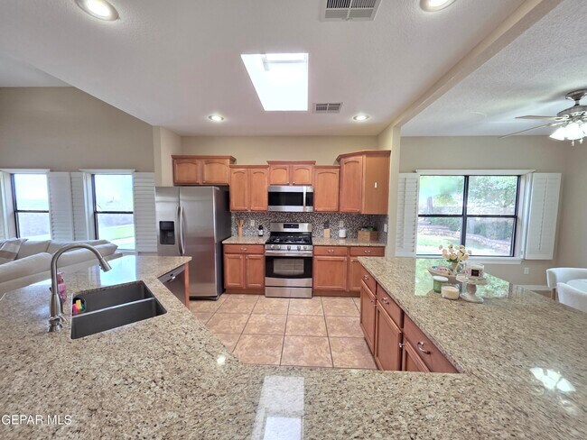 Building Photo - 7346 Gulf Creek Dr
