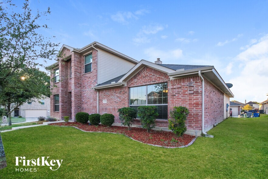 Building Photo - 1202 Jewel Ln