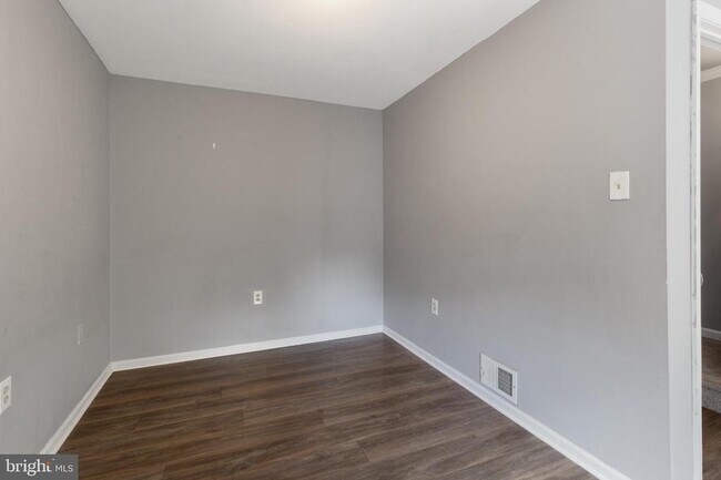 Building Photo - 1719 Ridge Ave