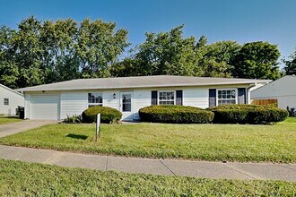 Building Photo - 631 Holiday Dr