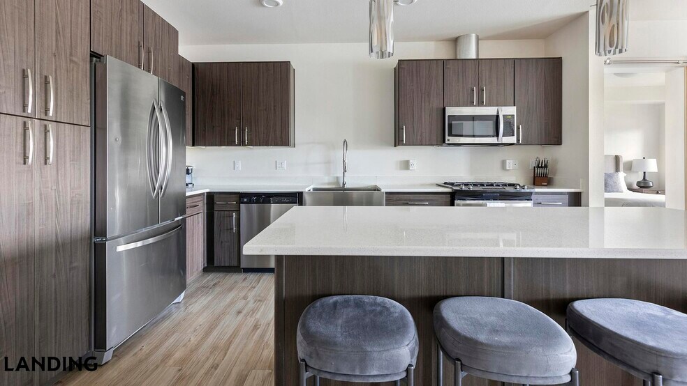 Building Photo - 11505 NE Yacht Harbor Dr