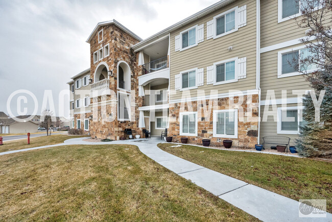 Primary Photo - Condo in Saratoga Springs