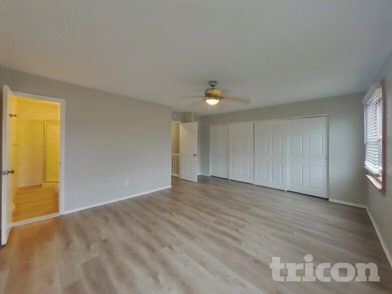 Building Photo - 5127 N Hunters Ct