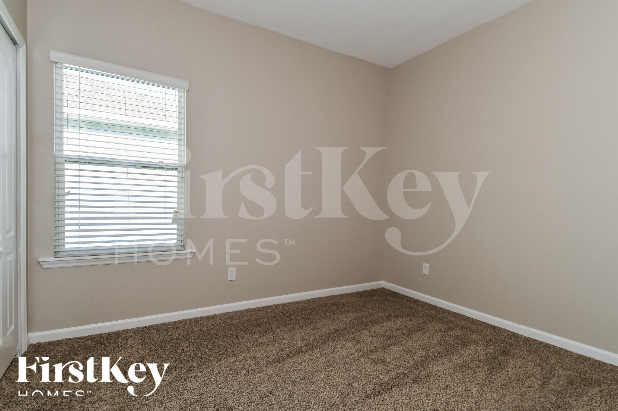 Building Photo - 15803 Douglas Lake Dr