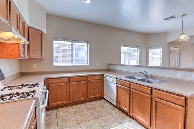 Building Photo - $500.00 OFF FIRST MONTH RENT!!!!! Rancho Sahuarita