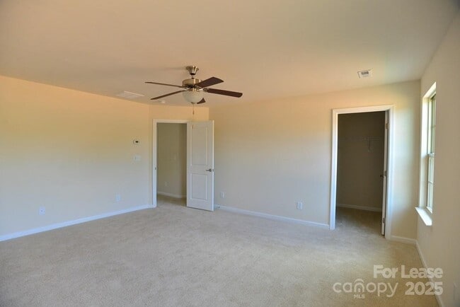 Building Photo - 1764 Evergreen Dr
