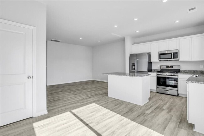 Building Photo - AVAILABLE NOW! Brand New 3-Bedroom Townhou...