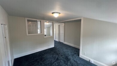 Building Photo - 44 Continental Pl